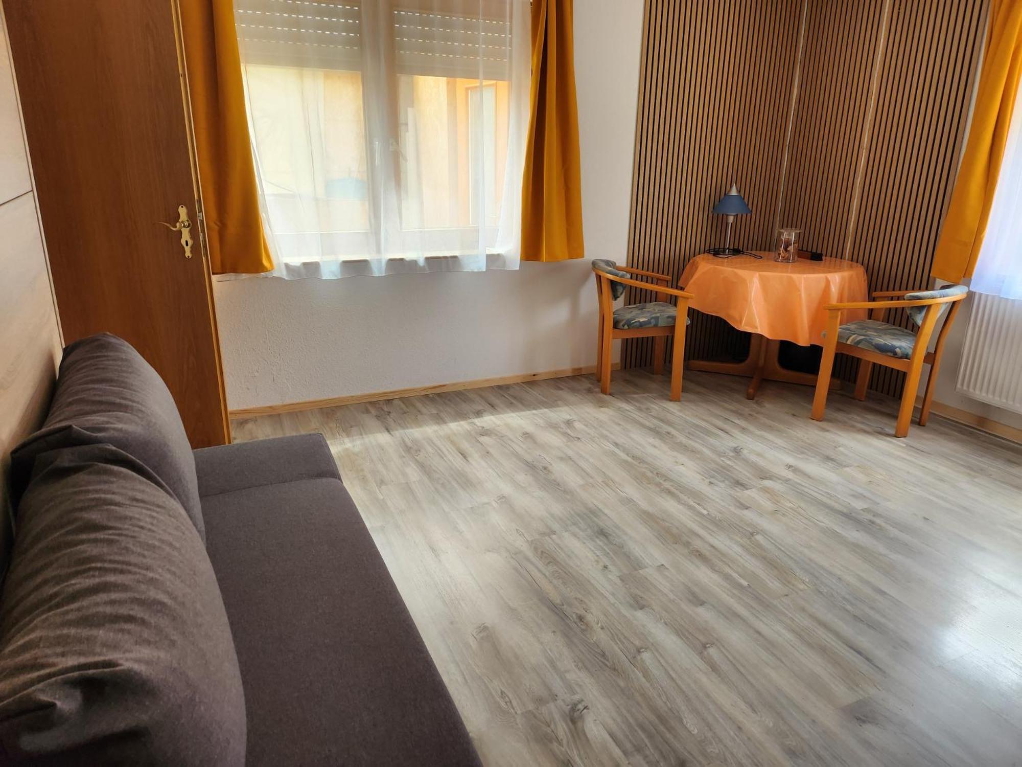 Schellis Gaestezimmer Enzklosterle Luaran gambar